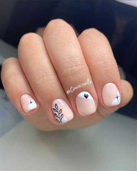 Detalle 18+ imagen uñas acrilicas muy cortas - Thptnganamst.edu.vn