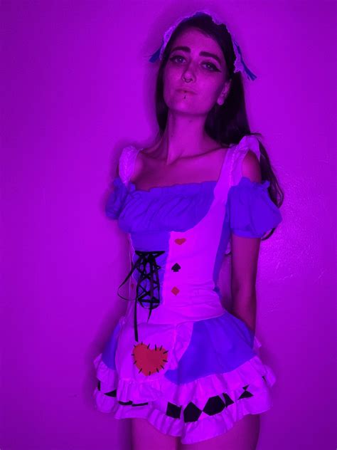 Let’s go down the rabbit hole 🕳🐇💖 : r/ravenhaired