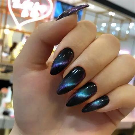 Чёрные ногти | Cat eye nails, Stylish nails, Magnetic nails