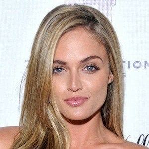 Kelsey Laverack - Age, Family, Bio | Famous Birthdays