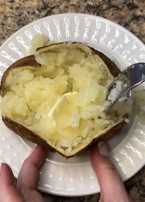 Perfect Air Fryer Baked Potatoes - What's Mom Cookin'