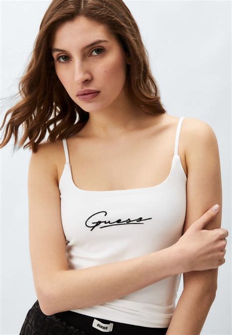 Майка Guess, цвет: белый, RTLADK529801 — купить в интернет-магазине Lamoda