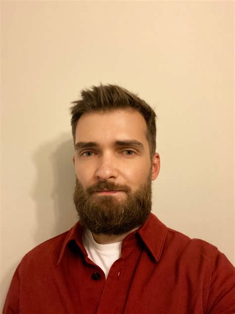 Mikhail Shcheglov – Medium