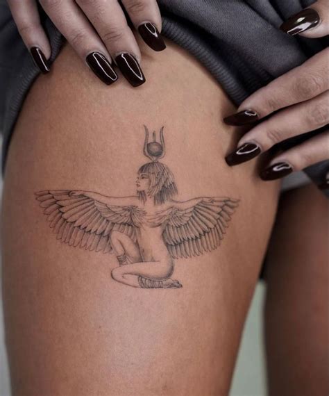 Pin by Anna Demanova on tattoo | Small tattoos, Tattoos, Minimal tattoo