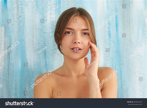Sensual Attractive Pretty Nude Girl Posing Stock Photo 499645792 ...