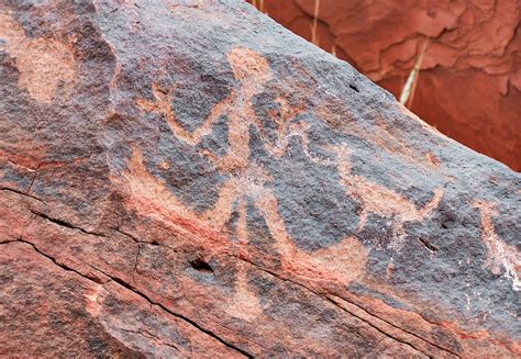 Prehistoric Drawings on Rock Surface · Free Stock Photo