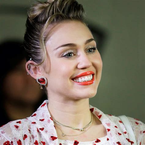 Miley Cyrus: So emotional war ihr erstes Instagram Live! | BRAVO
