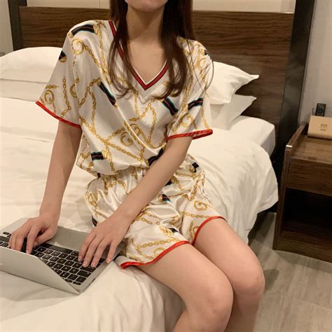 jual  set piyama sutra wanita set pakaian tidur kaus longgar