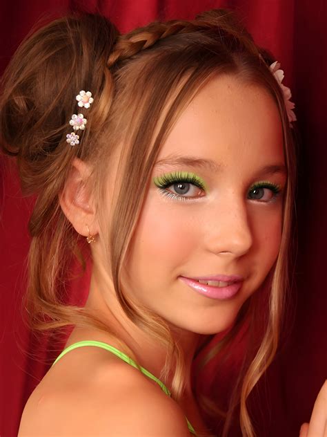 Makeup - Emiliya V by DibujosdePuga on DeviantArt