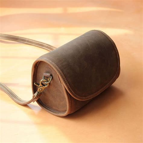 Pin by anna on сумки | Leather handbags, Women handbags, Leather ...