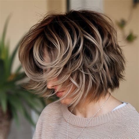 Corte De Cabelo Degradê Em Camadas Curto