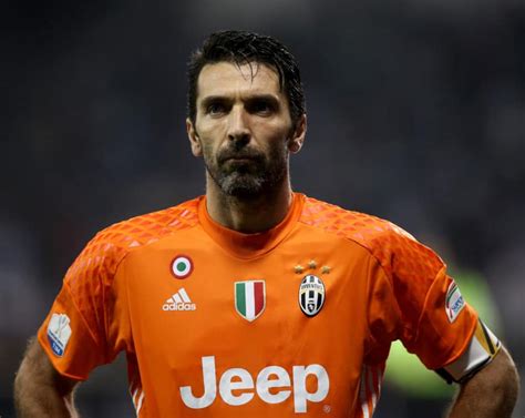 historia  biografia de gianluigi buffon