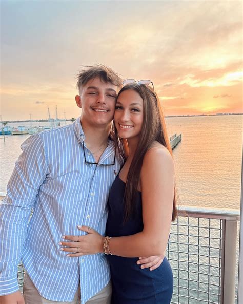 chloe summers (@chloe.summersss) • Instagram photos and videos