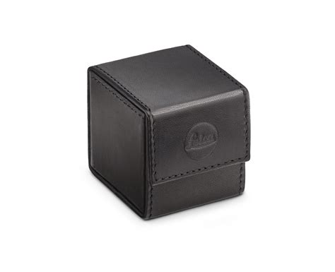 Leica Unveils Two New Accessories Made of Fine Leather - Exibart Street