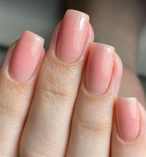 UNGHIE NATURALI GEL per una manicure sempre elegante
