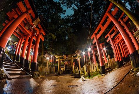Fushimi Inari Shrine at Night: Kyoto, Japan Tips - TravelCaffeine.com