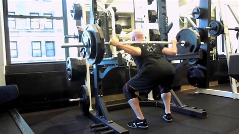 squats 275x6a - YouTube