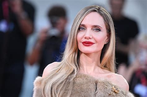 Angelina Jolie Blonde Hair 8