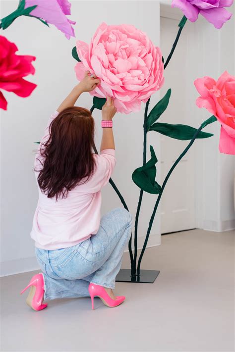 Giant Free Standing Paper Flower Set With Crepe Paper Roses - Etsy