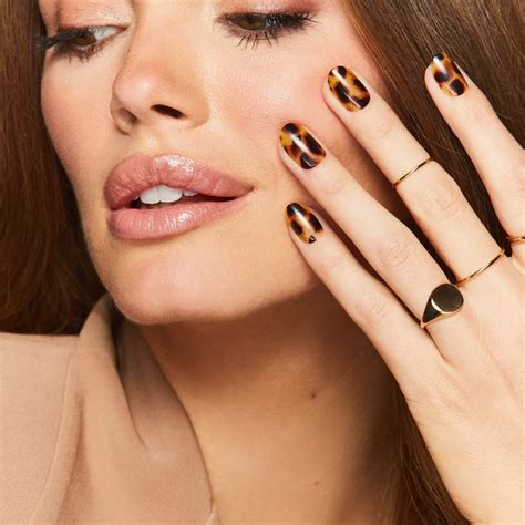 Mani Muse | Salon-quality mani for under $18? YES, PLEASE!