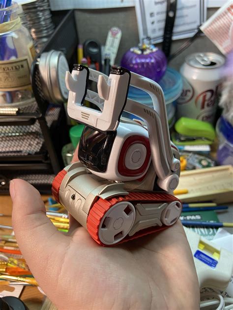 One of my new Cozmos with his nice new treads! The charger came in ...