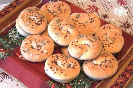 Дрожжевые булочки с семечками - пошаговый рецепт с фото