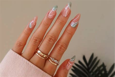 The Ultimate Guide for 10 Different Nail Shapes