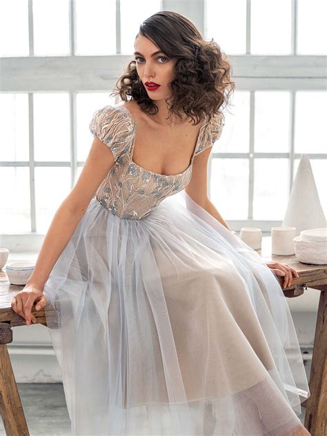 A-line cocktail dress with puffed sleeves