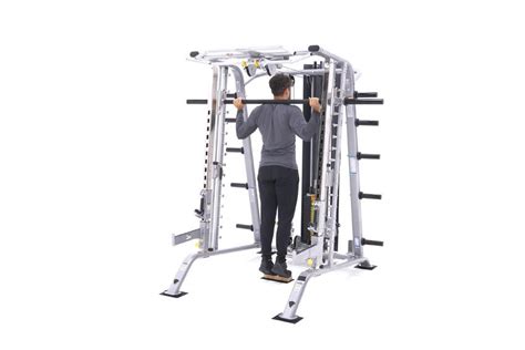 Подъем на носки в тренажере Смитта | MuscleFit