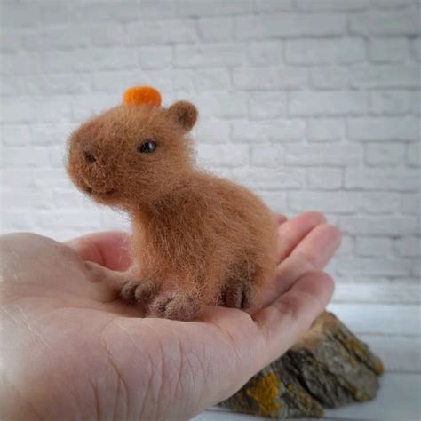 Капибара фигурка из шерсти. Needle felted capybara baby. Animal ...