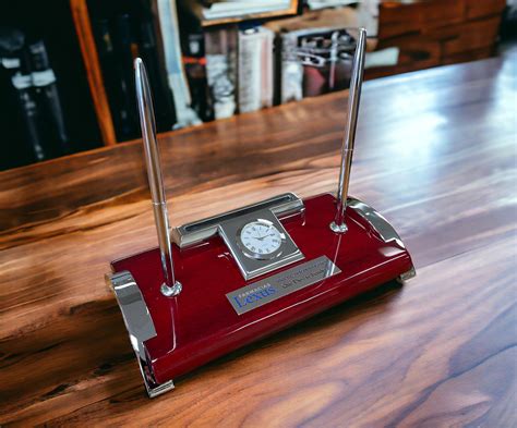 desk  sets       workspace hit trophy