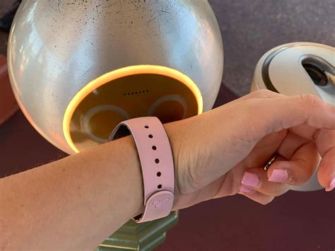 how to link magic band to credit card