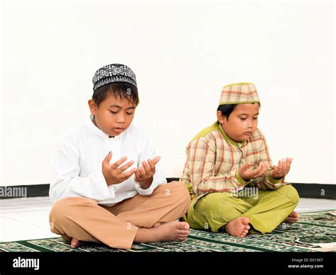 Children Praying