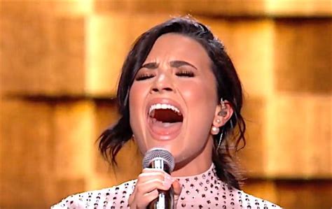 Demi Lovato Says Shes Living with Mental Illness, Gets DNC to Feet