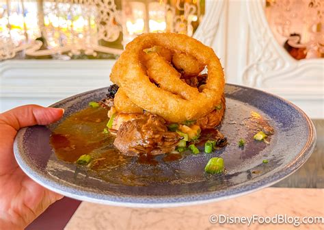 REVIEW: We're Trying NEW Menu Items at The Plaza Restaurant in Magic