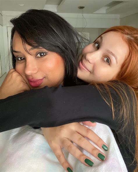 Fernanda Mala Pink on Twitter: "@NazareAmarga Sou negra e eu tenho uma