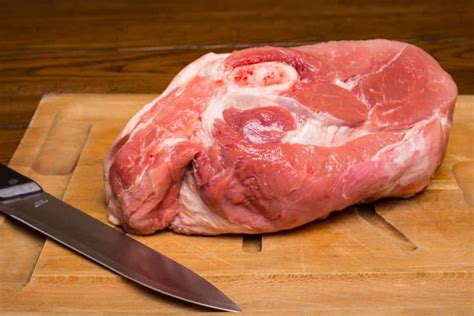 How Long To Smoke Pork Shoulder Per Pound: Temperature Tips