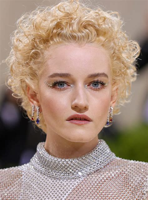 Лучшие прически и макияж Met Gala 2021