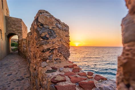 Guide To The Lakonia Region, Greece | Chasing the Donkey