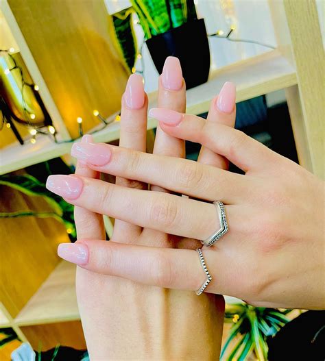 Charm You - A full set with tips and the most famous nude...