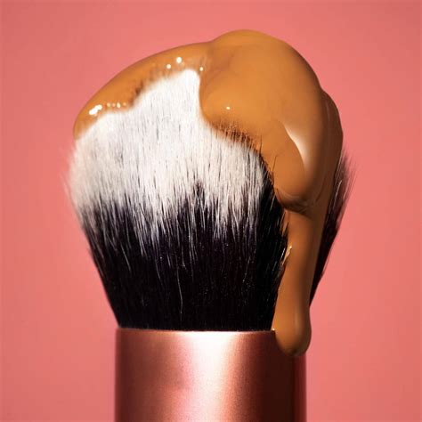 REAL TECHNIQUES Expert Face Brush Buy, Best Price in UAE, Dubai, Abu ...