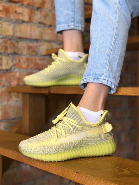 Женские кроссовки Adidas Yeezy Boost 350 V2 Yellow 1 (ID#1835633991 ...