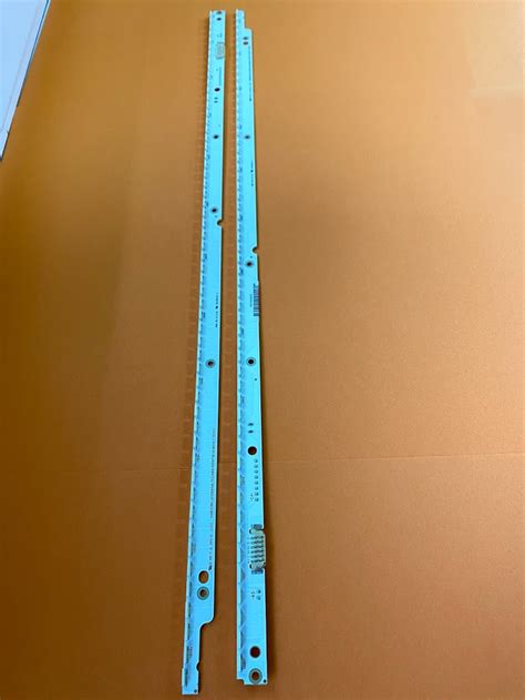 Светодиодная планка для подсветки ЖК панелей 2012SVS40 7032NNB 3D (к-т ...