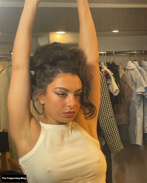 Charli XCX Sexy (2 New Photos) | #TheFappening
