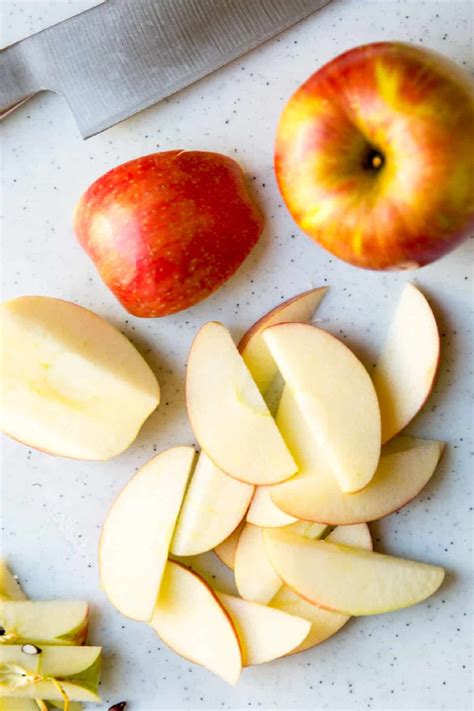 How to Cut Apples - Culinary Hill