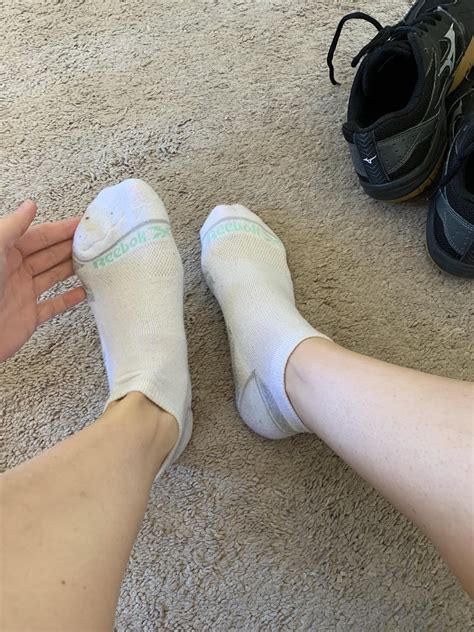 White ankle socks are the best 🔥 : r/AnkleSocksGW