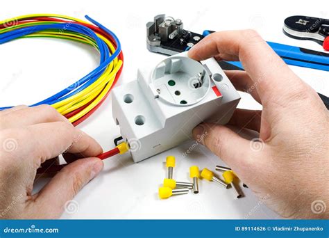 how to connect the power cable