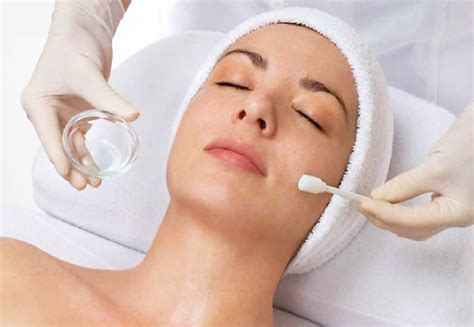 Health Benefits of Using A Facial Peel - Brainstay