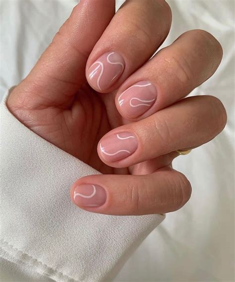5 diseños de uñas cortas que combinan con todo