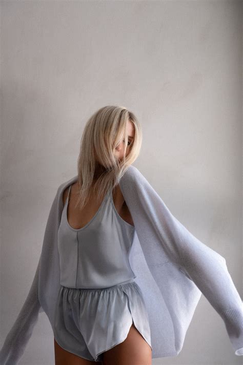 Women's Meli Cashmere Shrug – NAKEDCASHMERE